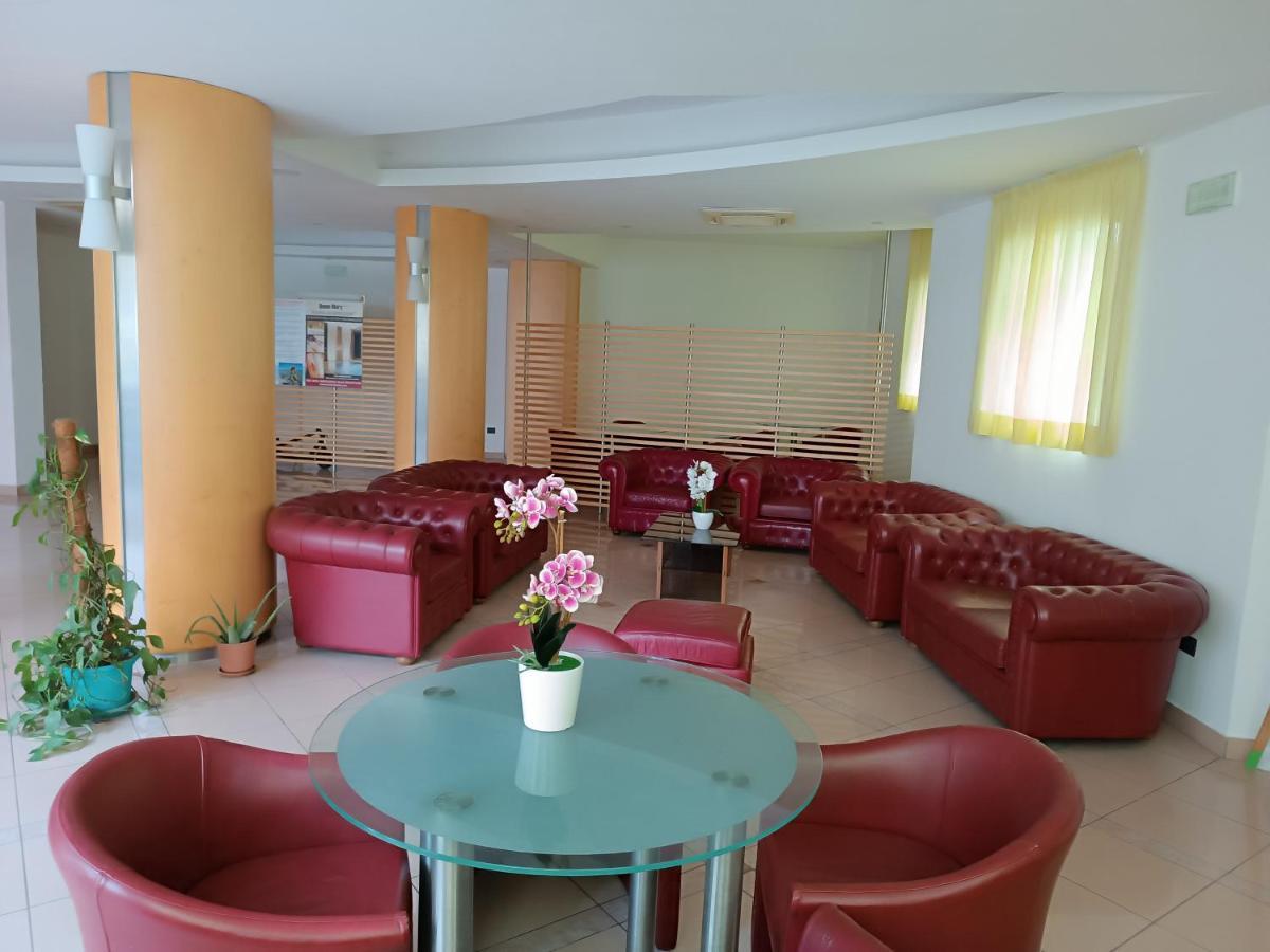 Residence Queen Mary Cattolica Dış mekan fotoğraf